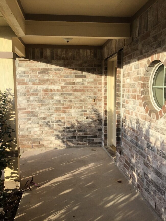 Building Photo - 19818 Twisted Creek Dr