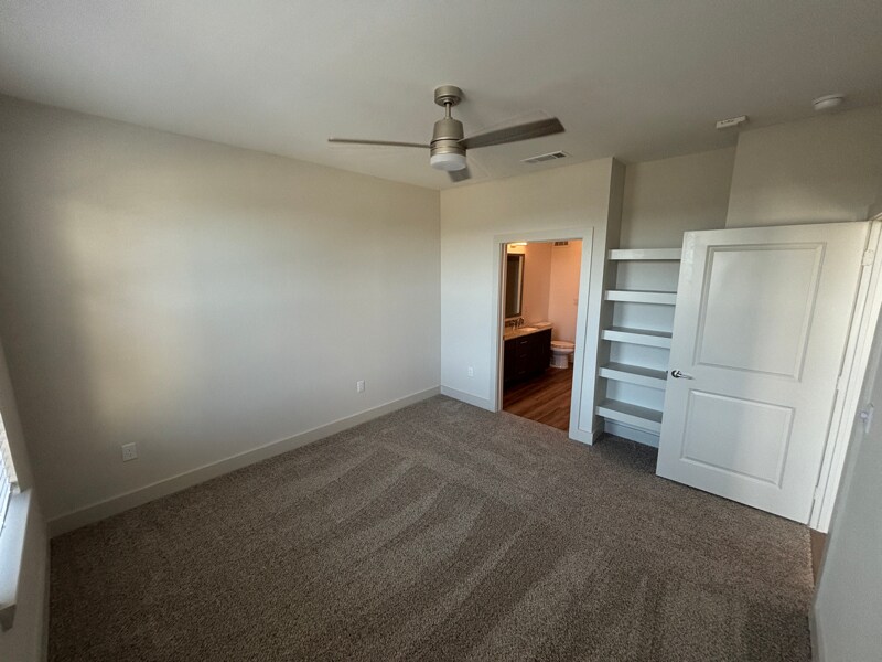 Building Photo - 216 Flint Rdg Rd