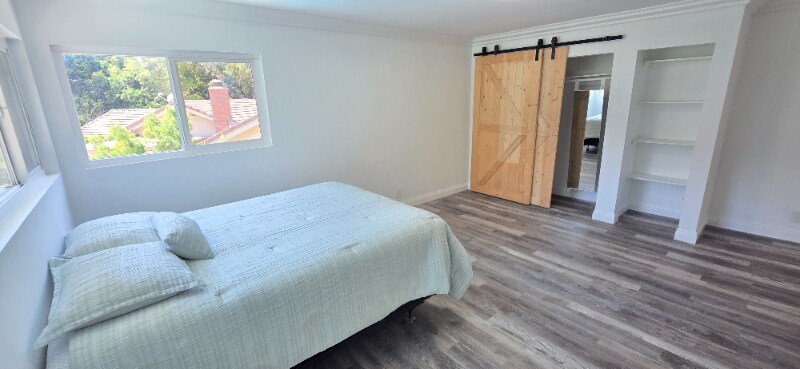 Building Photo - 433 S Oak Grove Cir