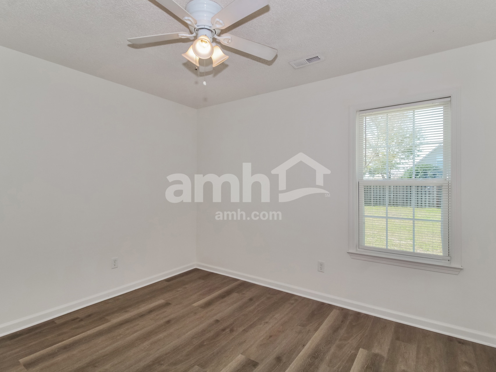 Building Photo - 7236 Walking Horse Ct