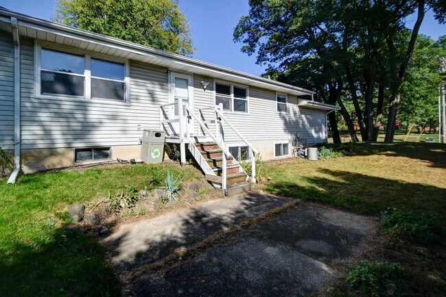 Building Photo - Katzfey-6715-6717 Century Ave