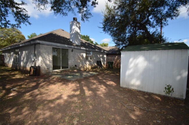 Building Photo - 4729 Castleman Dr