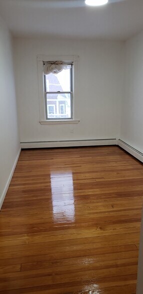 Building Photo - 17 Princeton St