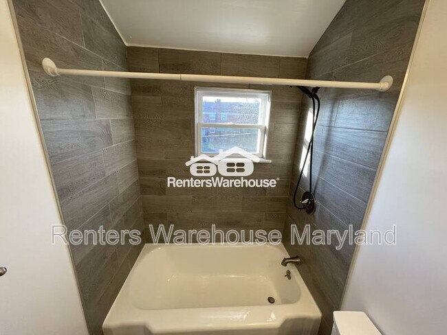 Building Photo - 2062 Jasmine Rd