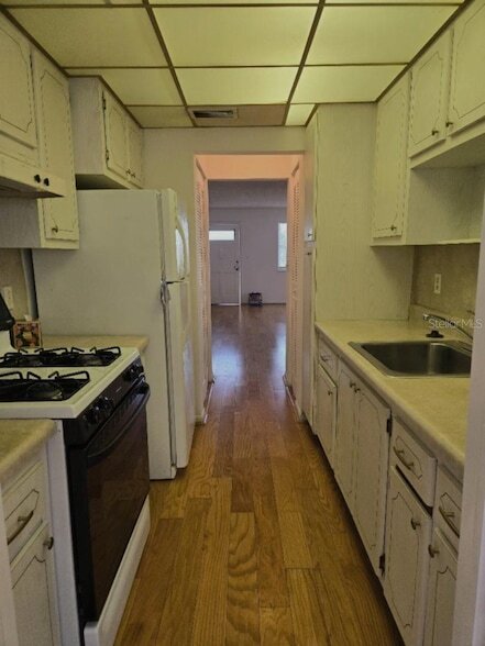 Building Photo - 3128 59th St S