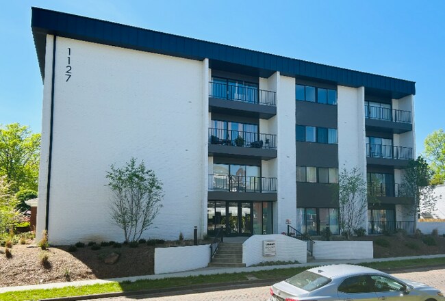Building Photo - 1127 13th St