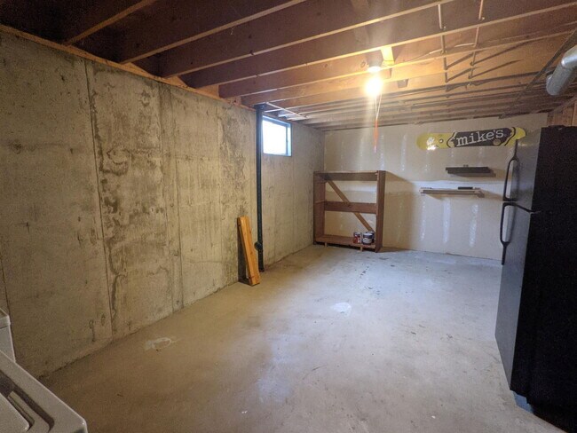 Building Photo - 3504 N Taft Ave
