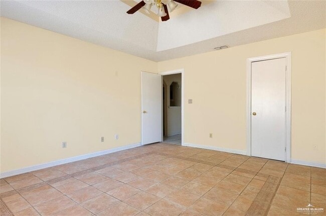 Building Photo - 9 Greg Dr