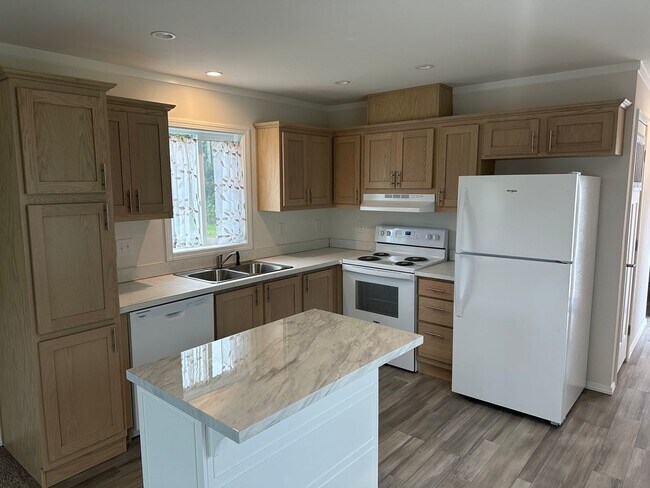 Building Photo - Brand New Single-Wide Home in Peaceful Yelm Setting!