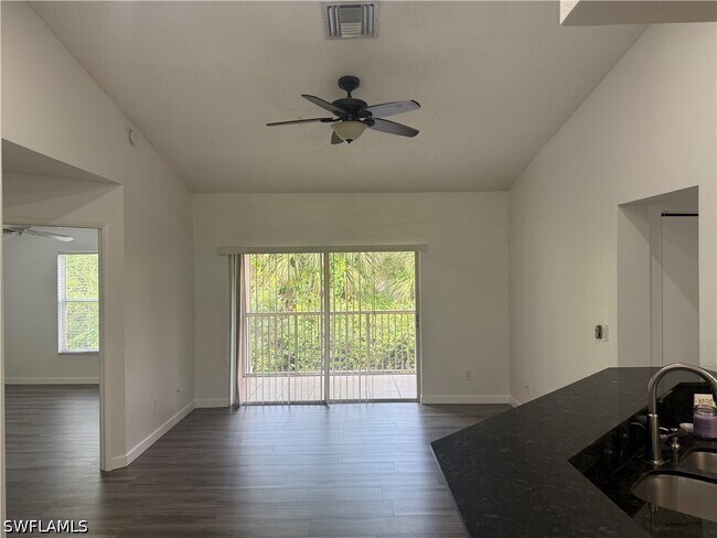 Building Photo - 8285 Ibis Club Dr