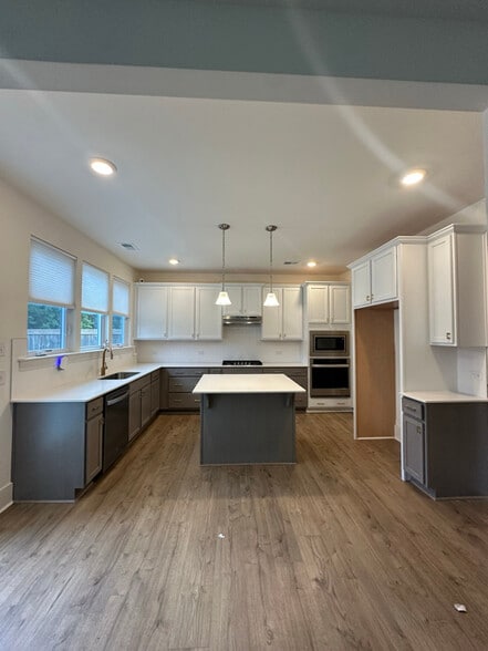 Building Photo - 1539 Homecoming Blvd