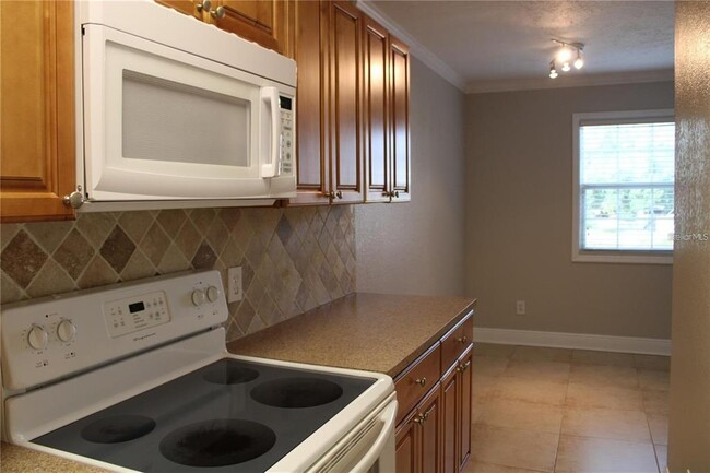 Building Photo - 13753 Orange Sunset Dr