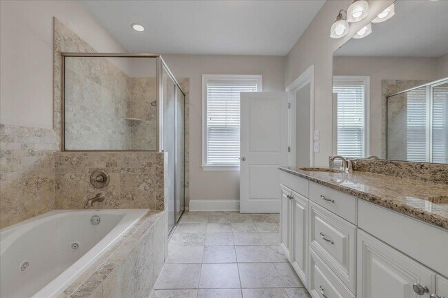 Building Photo - 2776 Palafox Ln