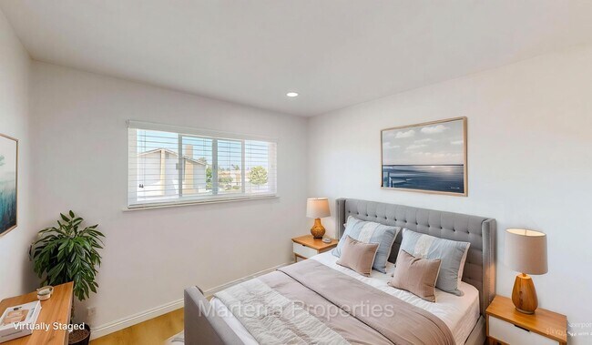 Building Photo - 17755 La Rosa Ln