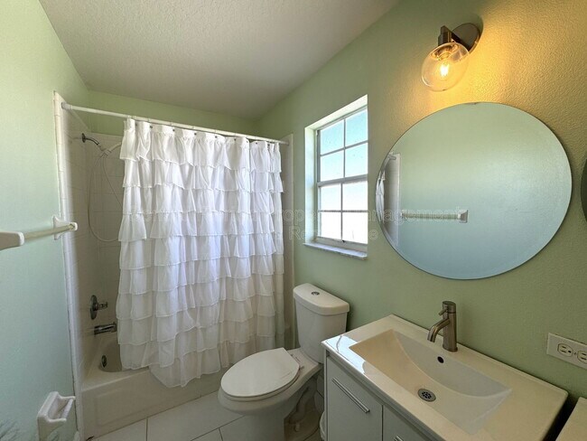 Building Photo - 7962 Golden Pond Ct