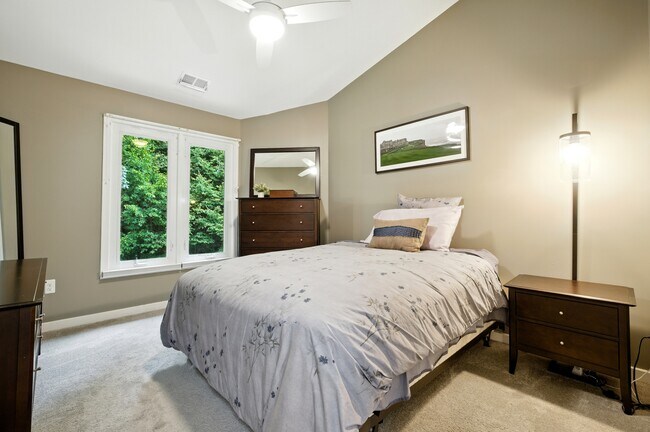 Building Photo - 10903 Whiterim Dr
