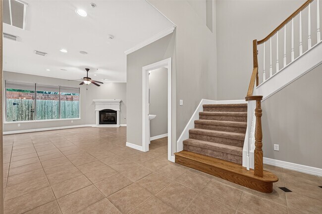 Building Photo - 4307 Lake Walk Ct