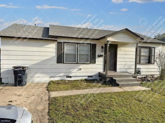 Building Photo - 3 br, 1 bath House - 314 W 36th St