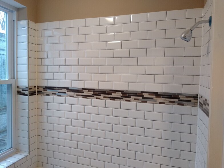 Building Photo - 2054 Ann St