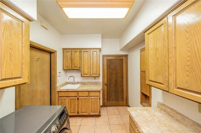 Building Photo - 7440 3rd Ave