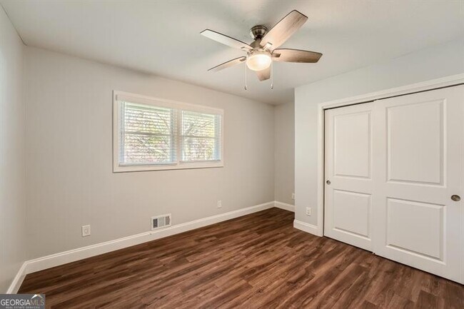 Building Photo - 459 Holcomb Bridge Rd