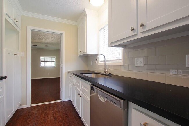 Building Photo - 4205 Ember Ln
