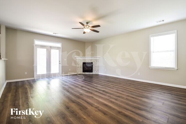 Building Photo - 416 Pine Log Ct