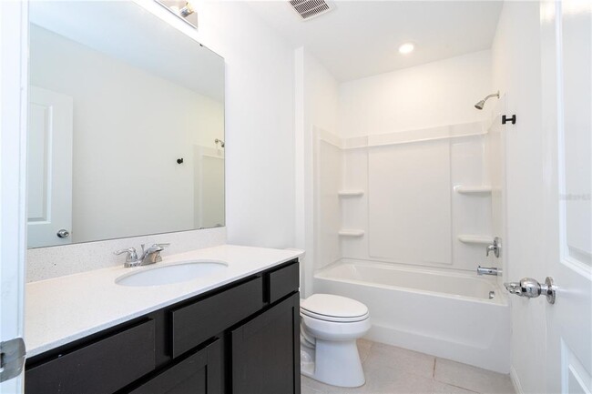 Building Photo - 471 Pine Tree Blvd