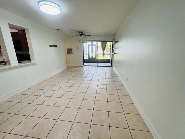 Building Photo - 3941 Atrium Dr