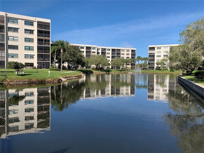 Building Photo - 1320 Pasadena Ave S
