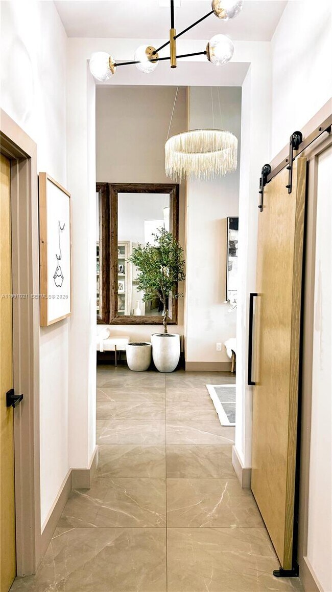 Building Photo - 2215 NE 19th St