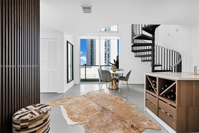 Building Photo - 300 S Biscayne Blvd