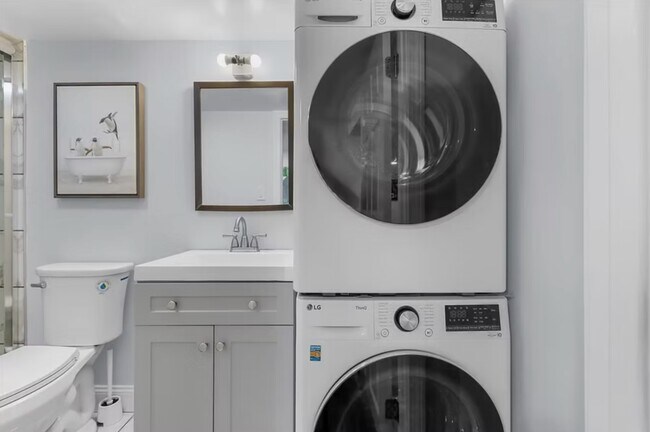 Building Photo - 67 Curtis Rd