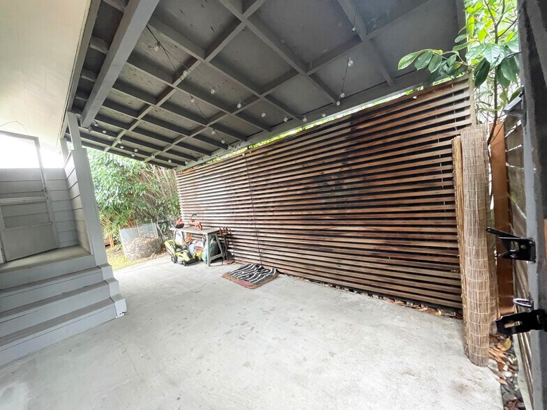 Building Photo - 5124 NE 35th Pl