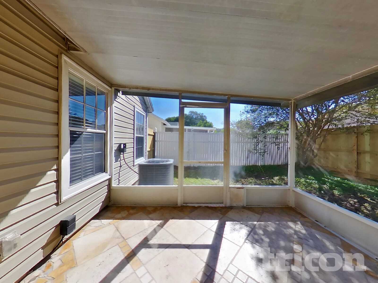 Building Photo - 1627 Chatham Cir