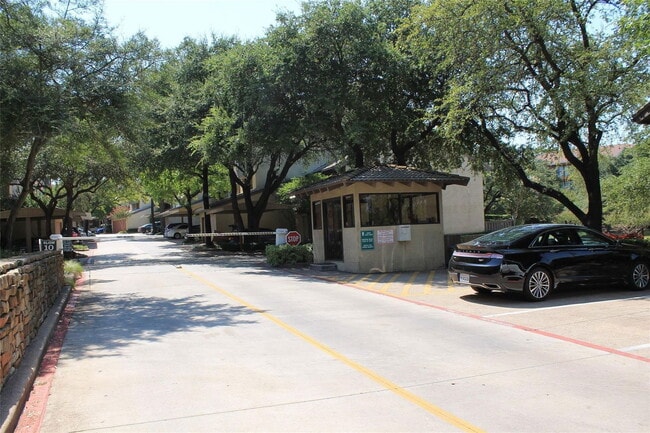 Building Photo - 4537 N O'Connor Rd