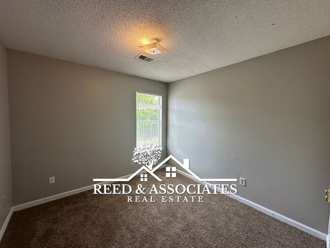 Building Photo - Charming Millington Home with Large Backyard~