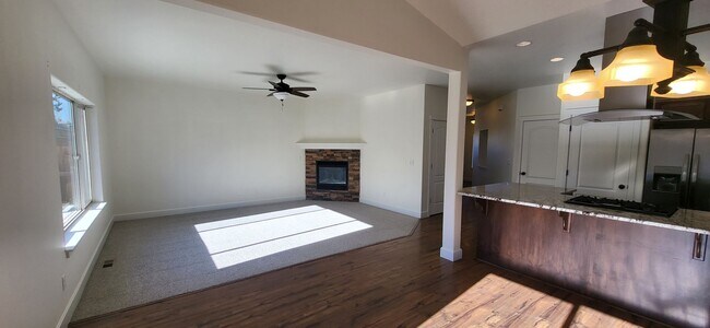 Building Photo - 21187 SE Kayla Ct