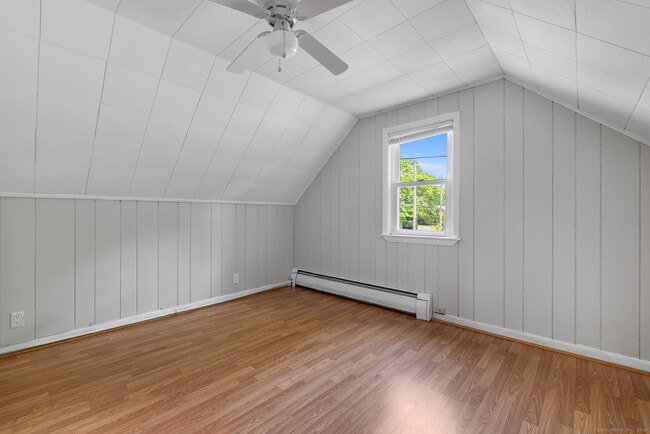 Building Photo - 305 Slater Rd