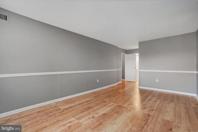 Building Photo - 200 N Pickett St