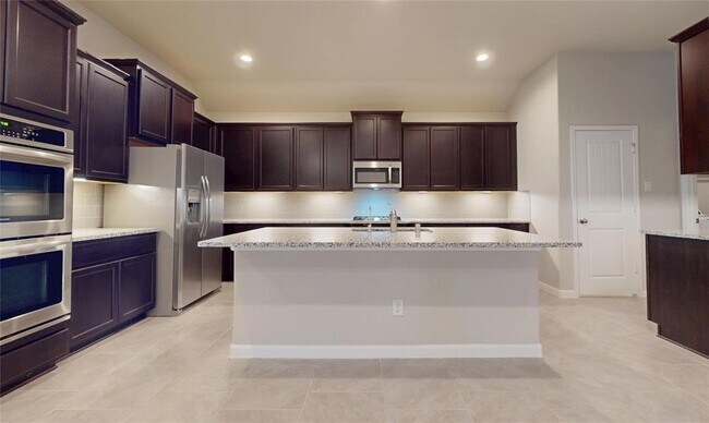 Building Photo - 5410 Wildbrush Dr