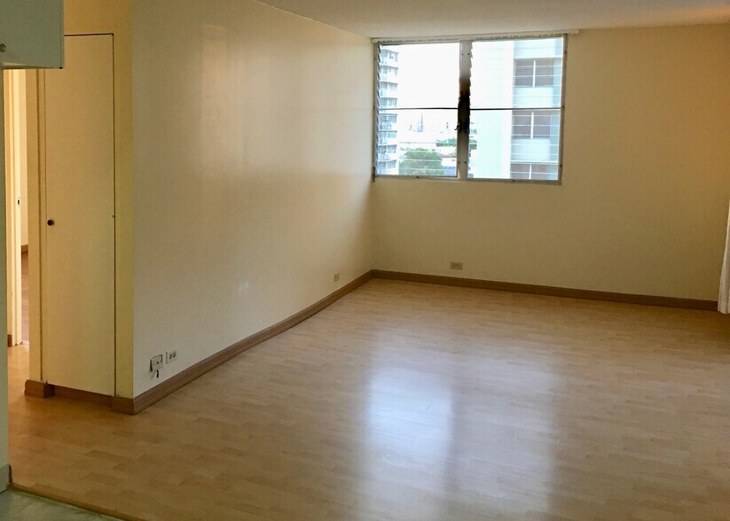 Building Photo - 2651 Kuilei St
