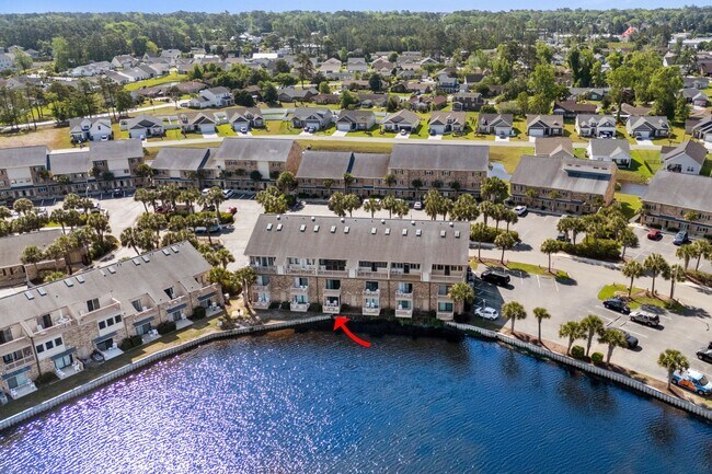 Building Photo - Seasonal Rental Available Now-3/31/26-Wifi/Cable/Electric Included