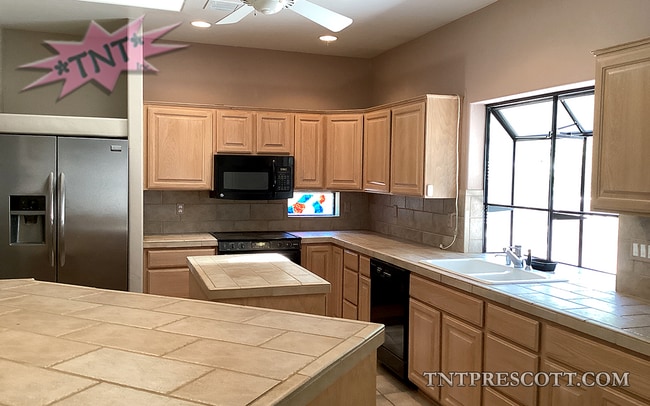 Building Photo - Home in Haisley Homestead HOA