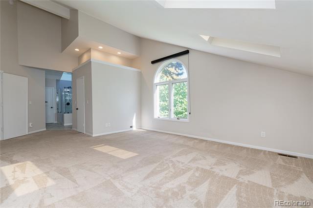 Building Photo - 541 Monroe St