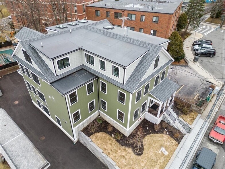 Building Photo - 30 Dighton St