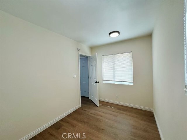Building Photo - 420 E Broadway