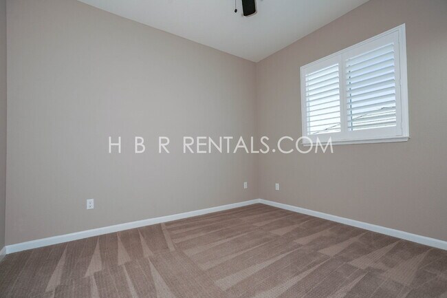 Building Photo - 906 River Bend Dr