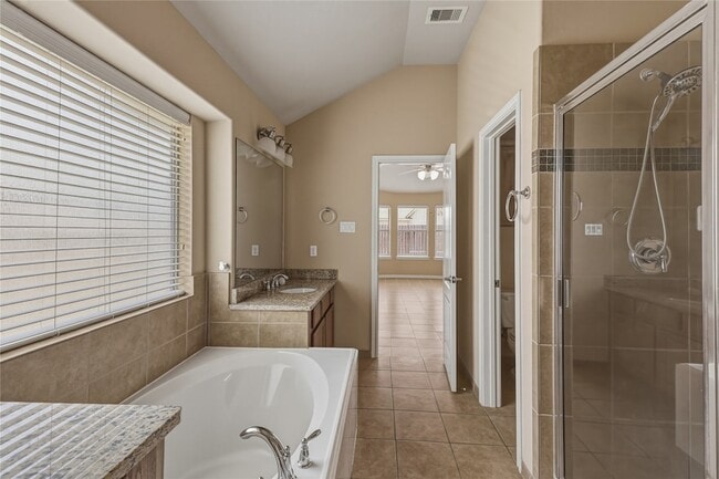 Building Photo - 10906 Angel Lake Dr