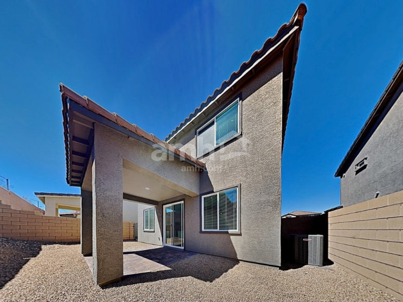 Primary Photo - 8927 Tiger Tooth Ave